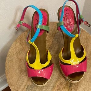 Rainbow side pattern, triangle, high heels